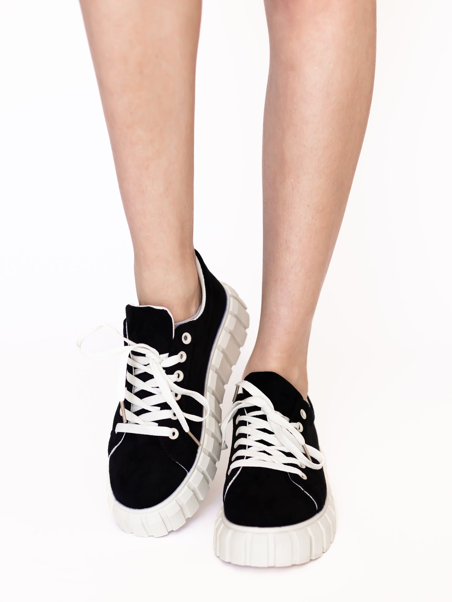 Mallorca Sneakers in Black